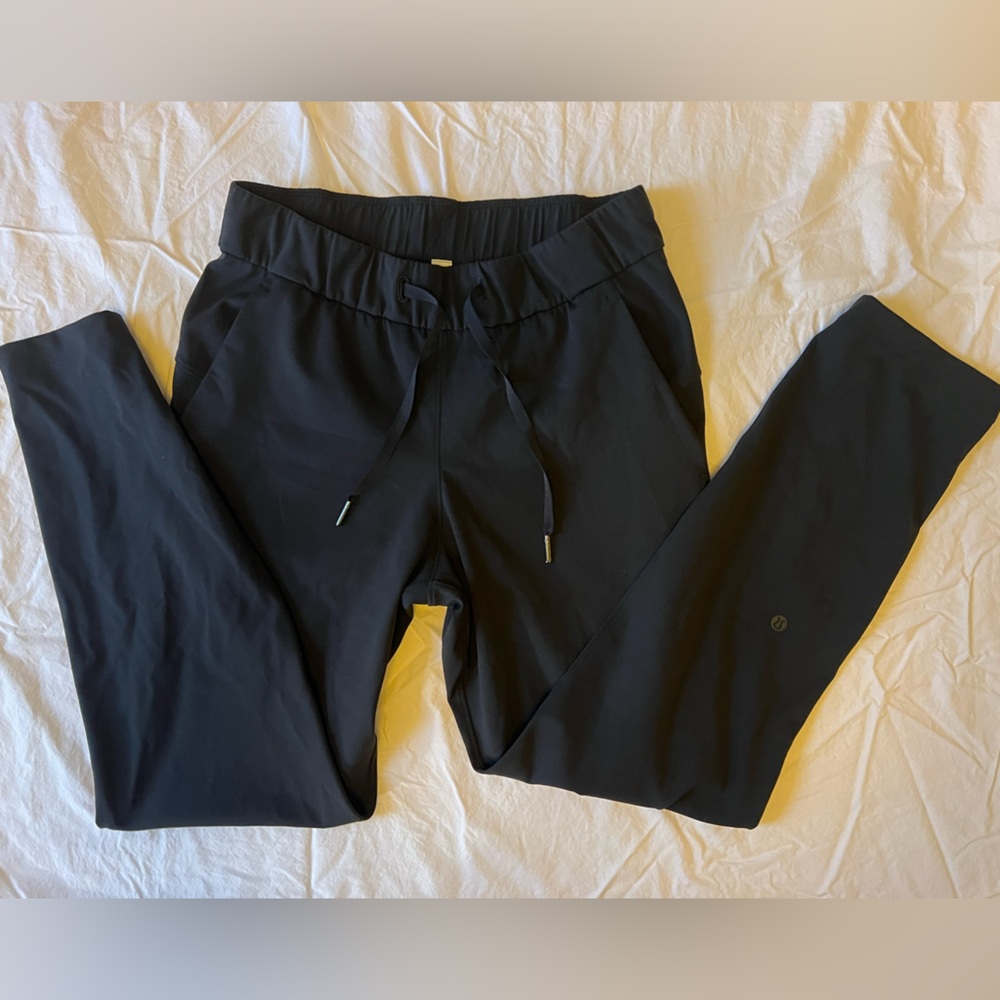 Lululemon straight cropped pants